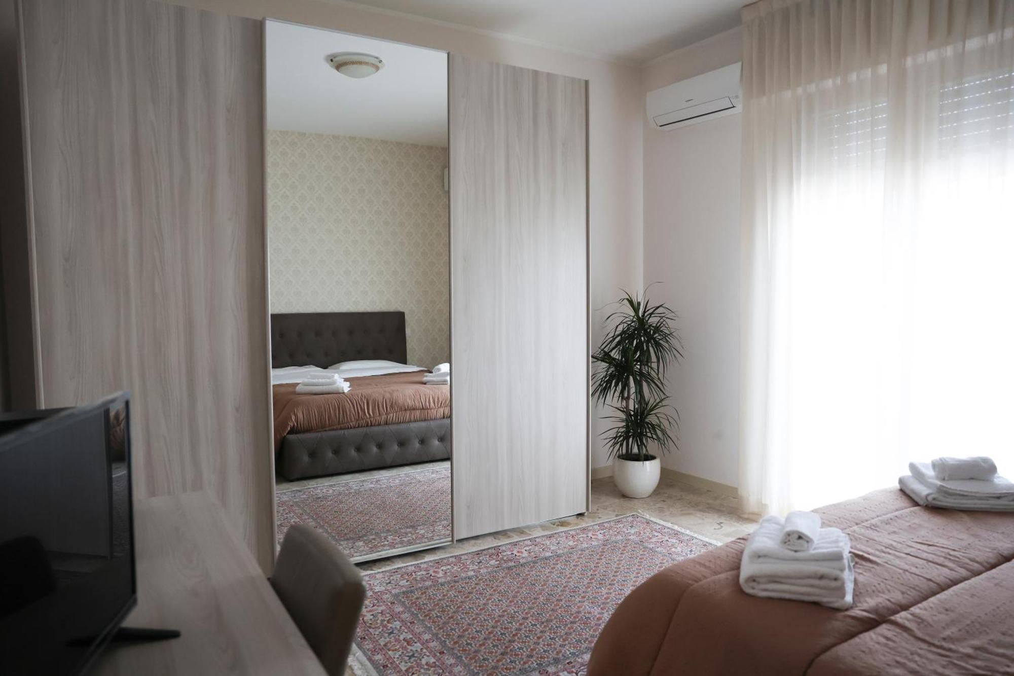 Blancohouse - Berto Luxury Rimini Centro Storico Διαμέρισμα Εξωτερικό φωτογραφία