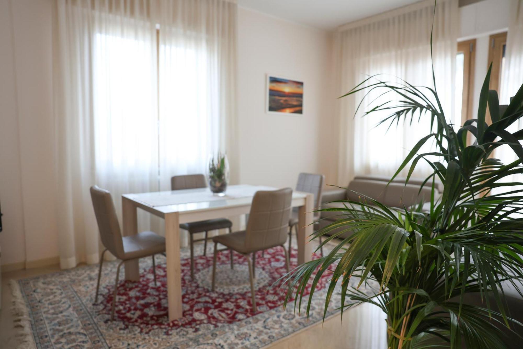 Blancohouse - Berto Luxury Rimini Centro Storico Διαμέρισμα Εξωτερικό φωτογραφία
